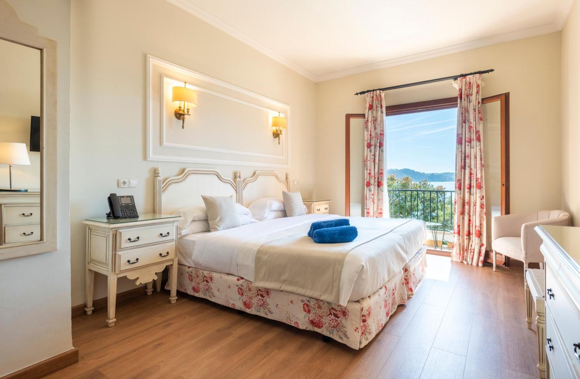 Hotel Cala Fornells Peguera Rum bild